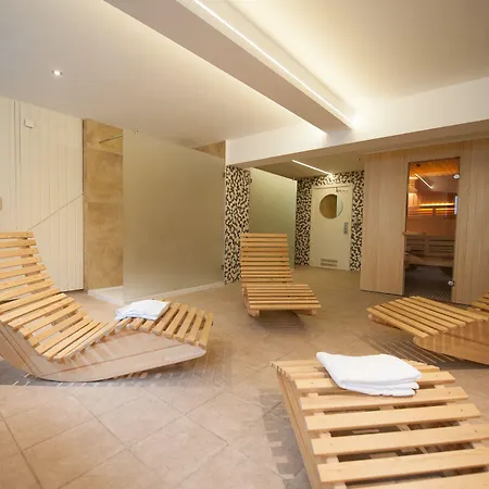 Ostend Hotel 3*