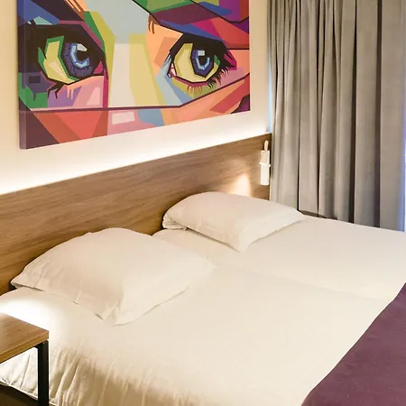 Ostend Hotel 3*