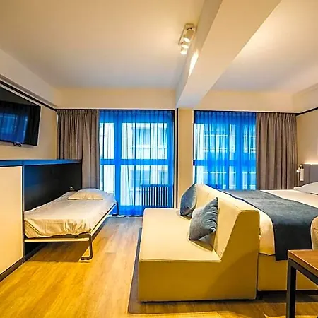 Ostend Hotel 3*